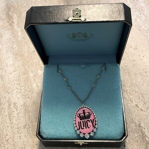 Juicy couture necklace